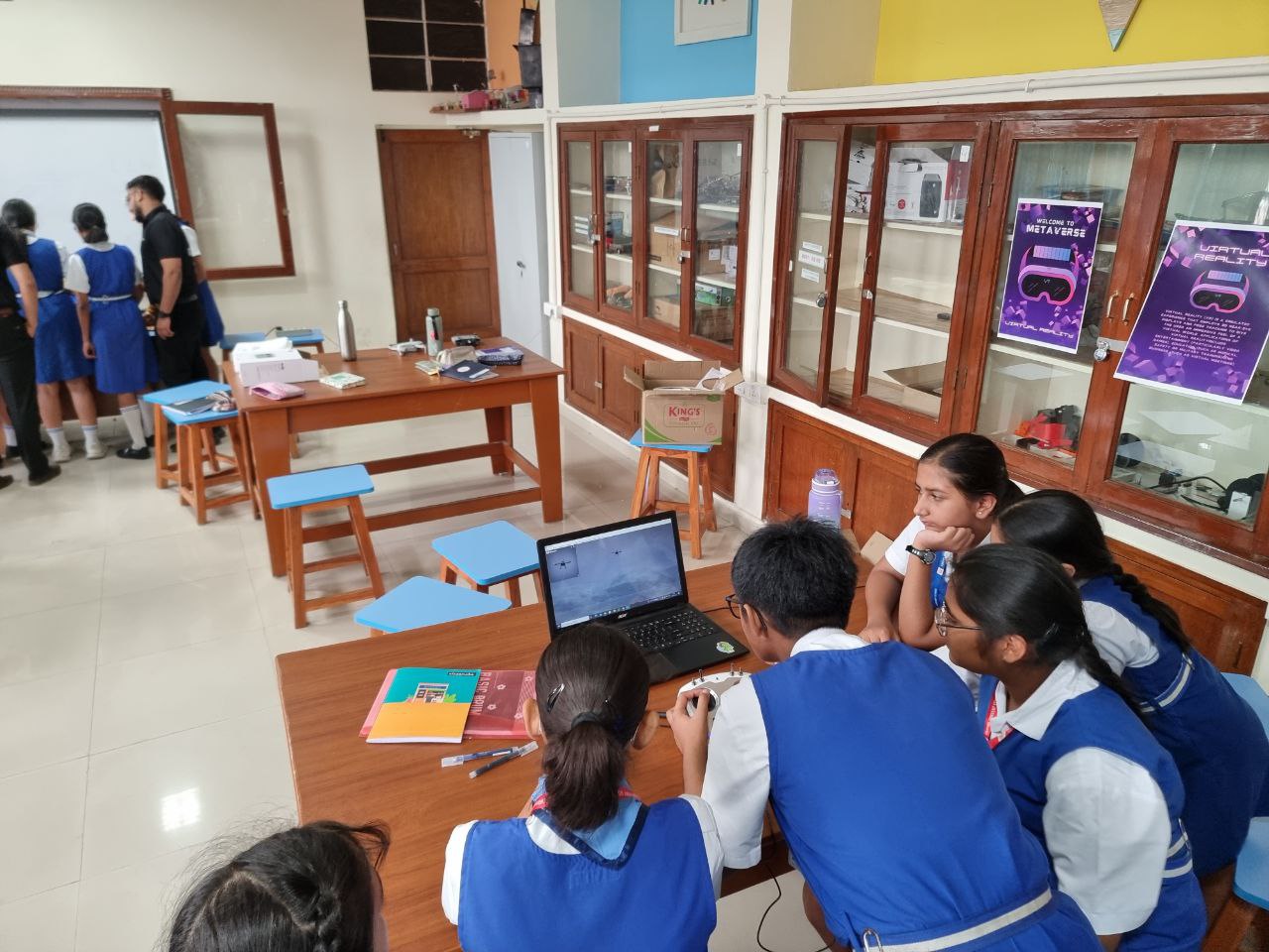 Students collaborating in an INNVERSE innovation lab teamwork session